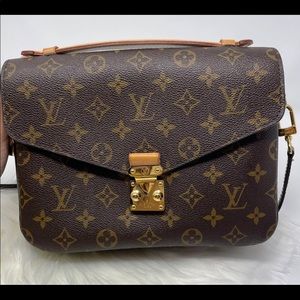 COPY - Louis Vuitton Pochette Metis